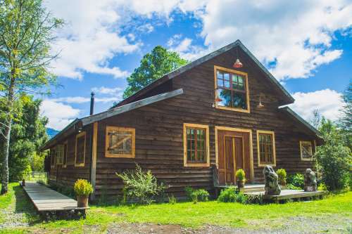 Venta Casa Raul camino a Caburgua en sector Saltos de Marimn